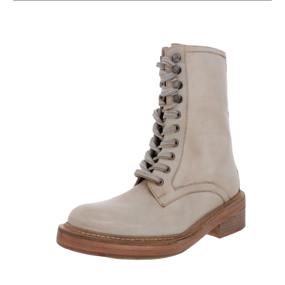 Women's Vintage Foundry Co Delia Combat Boot in Off White Size 9.5 Medium